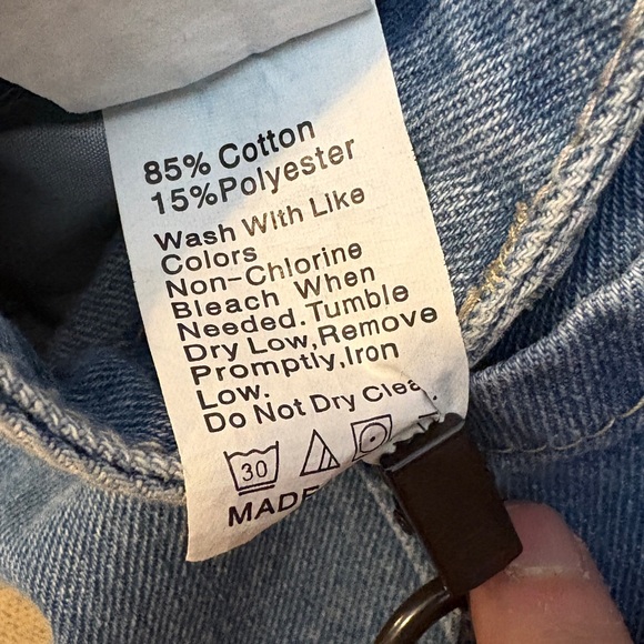 Women's Barrel Light Blue Distressed Jeans - Picture 6 of 12